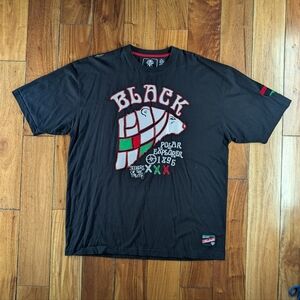 Akademiks Black Polar Explorer Vintage T-shirt (2X)